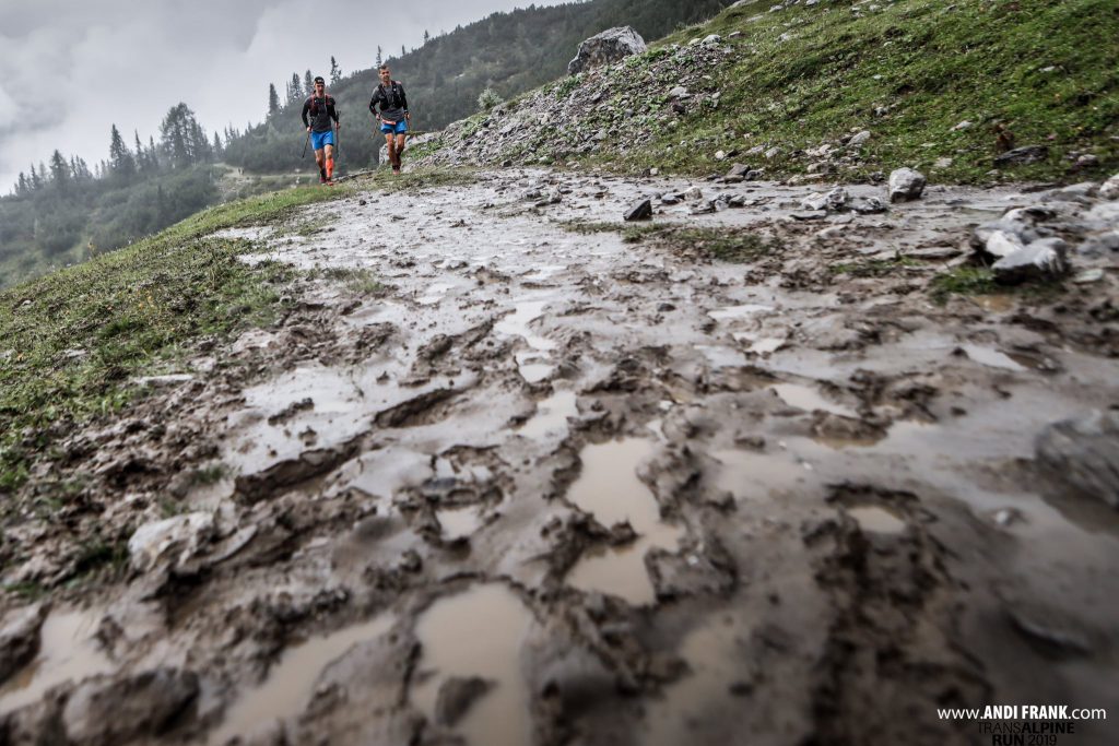 Transalpine Run 2019 - Etappe 3 ist nass (c) PlanB / Harald Wisthaler