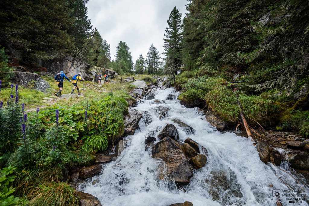 Transalpine Run 2019 - Start des letzten Aufstiegs (c) PlanB / Harald Wisthaler