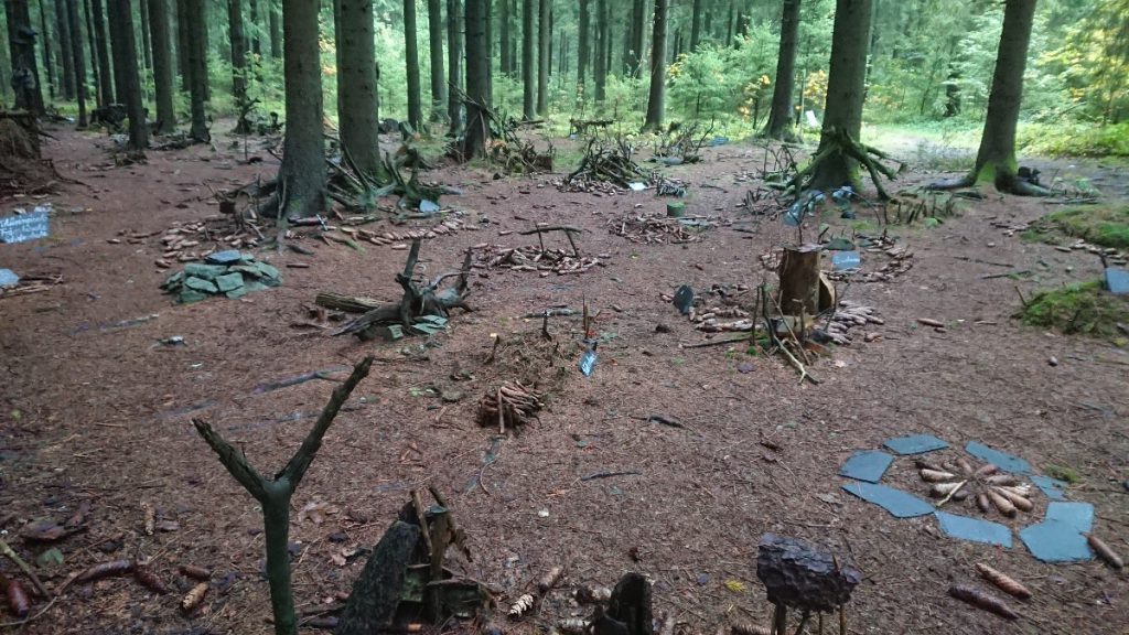 Ein Natur-Spielzeugdorf 20km nach Blankenstein